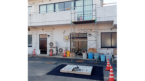 既築バルコニーの開口作業