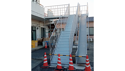 バルコニーへの取付完了