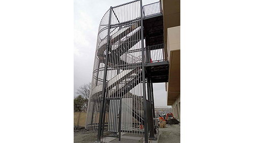 KU型三階建て全景